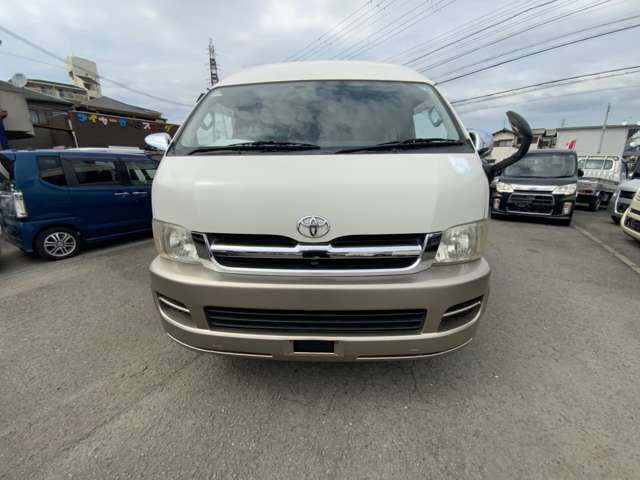 2007 Toyota Hiace – thumbnail 2