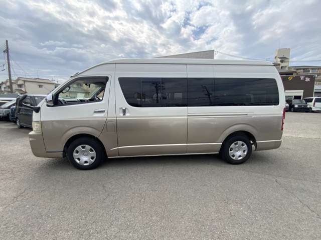2007 Toyota Hiace – thumbnail 4