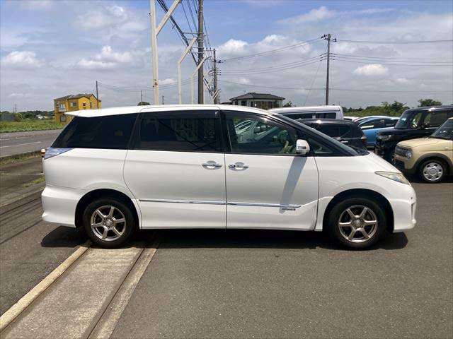 2009 Toyota Estima Hybrid – thumbnail 4