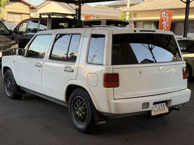 1995 Nissan Rasheen – thumbnail 4