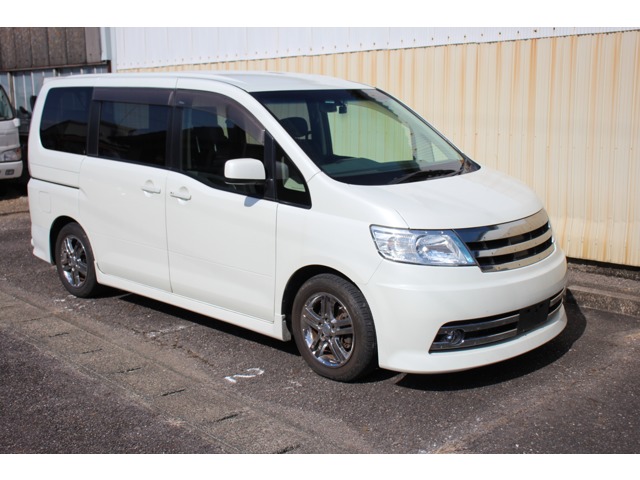2006 Nissan Serena