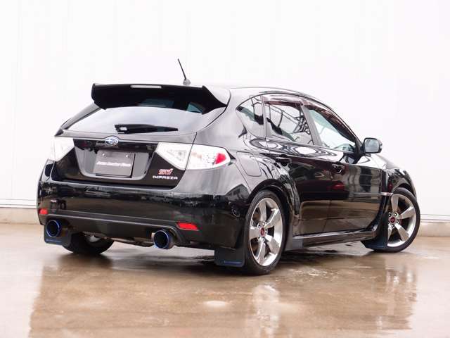 2009 Subaru Impreza Hatchback STI – thumbnail 2