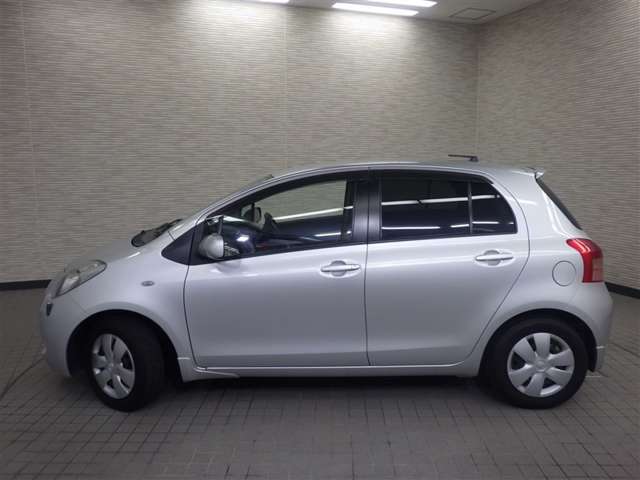 2006 Toyota Vitz – thumbnail 4