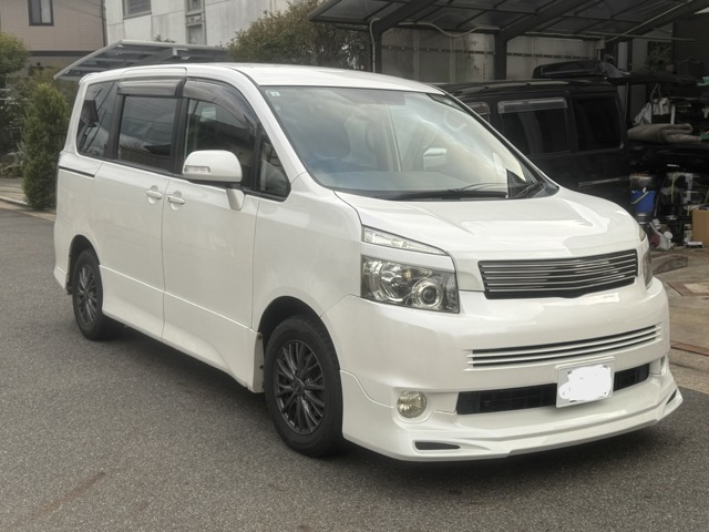 2007 Toyota Voxy