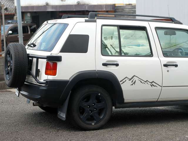 2000 Nissan Rasheen – thumbnail 2