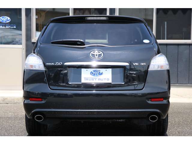 2008 Toyota Mark X Zio – thumbnail 3