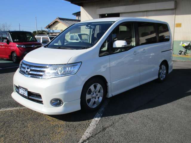 2009 Nissan Serena – thumbnail 3