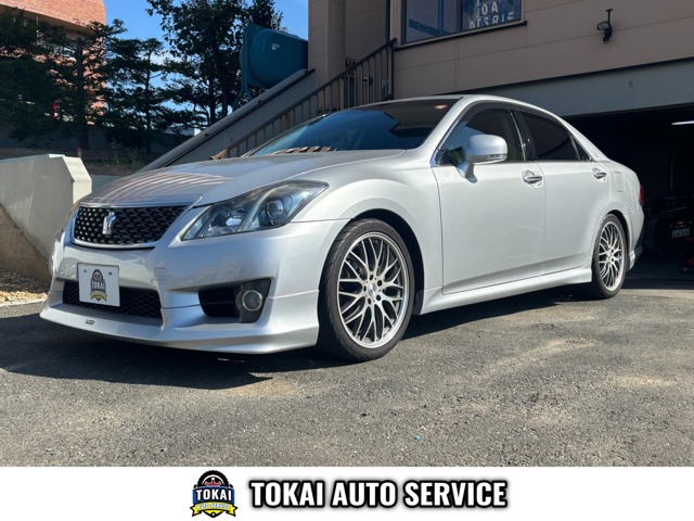 2010 Toyota Crown Athlete