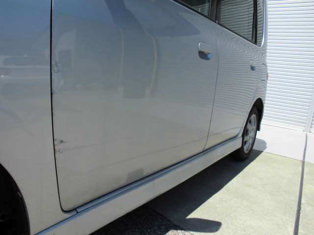 2005 Daihatsu Tanto – thumbnail 4