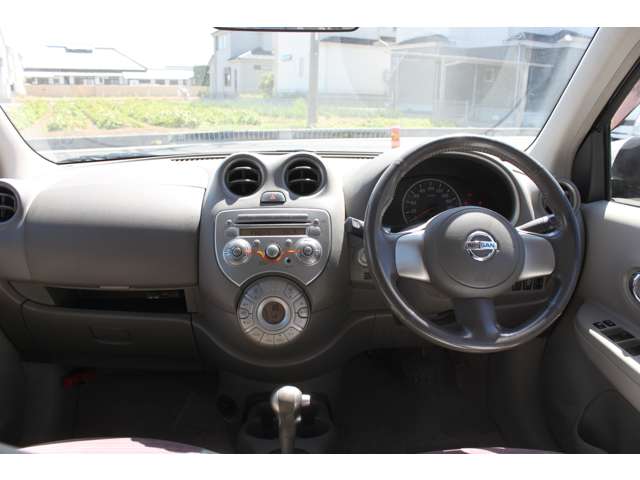 2010 Nissan March – thumbnail 3