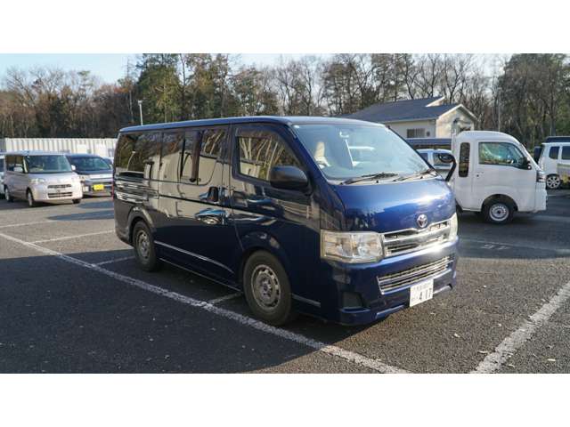 2007 Toyota Hiace – thumbnail 3