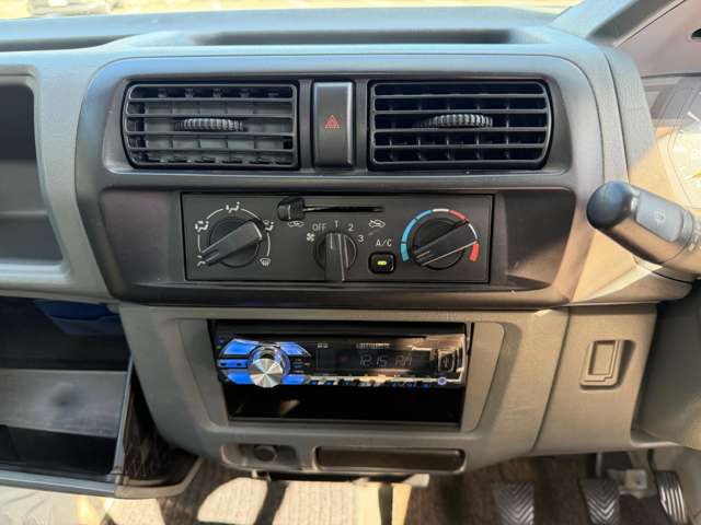 2004 Nissan Clipper Truck – thumbnail 2