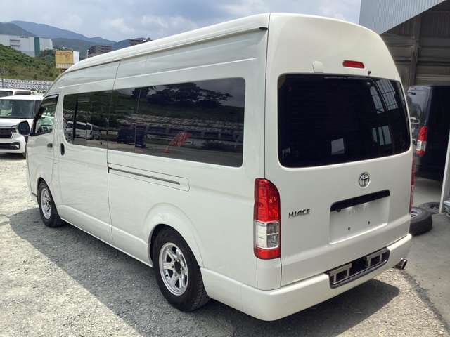 2007 Toyota Hiace – thumbnail 3