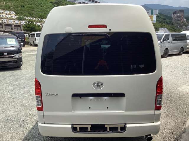 2007 Toyota Hiace – thumbnail 4