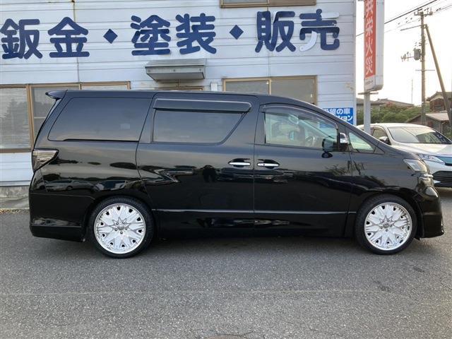 2010 Toyota Vellfire – thumbnail 3