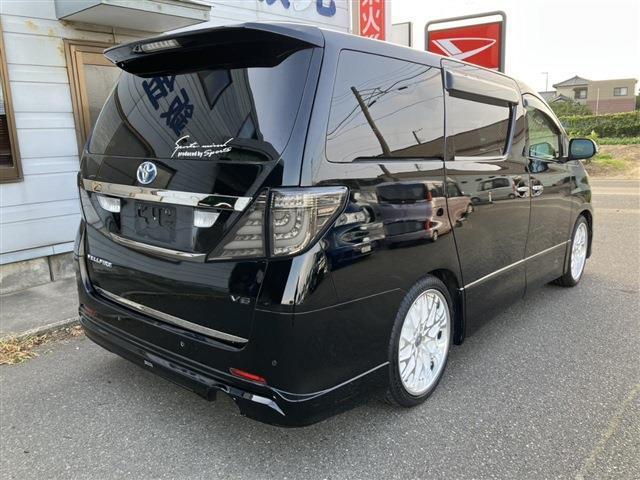 2010 Toyota Vellfire – thumbnail 4