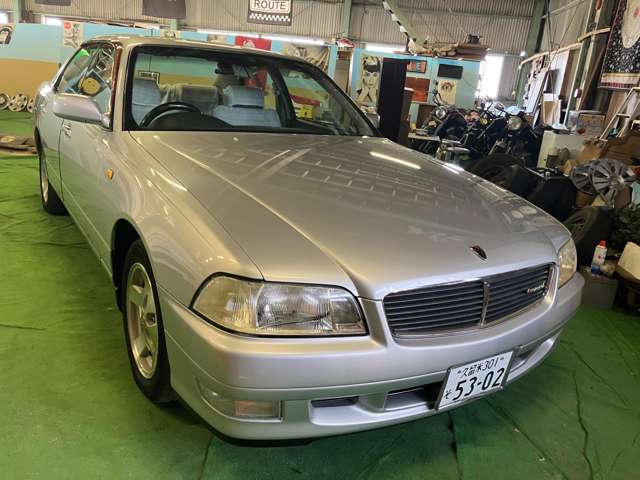 1996 Nissan Leopard – thumbnail 2