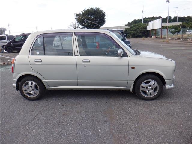 2004 Daihatsu Mira Gino – thumbnail 4