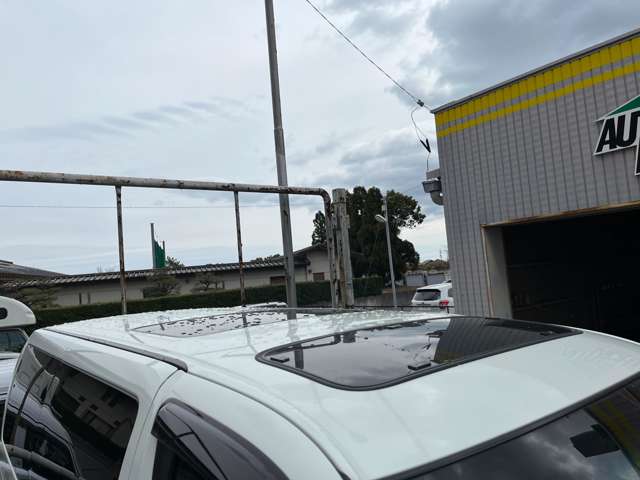 2007 Nissan Elgrand – thumbnail 4