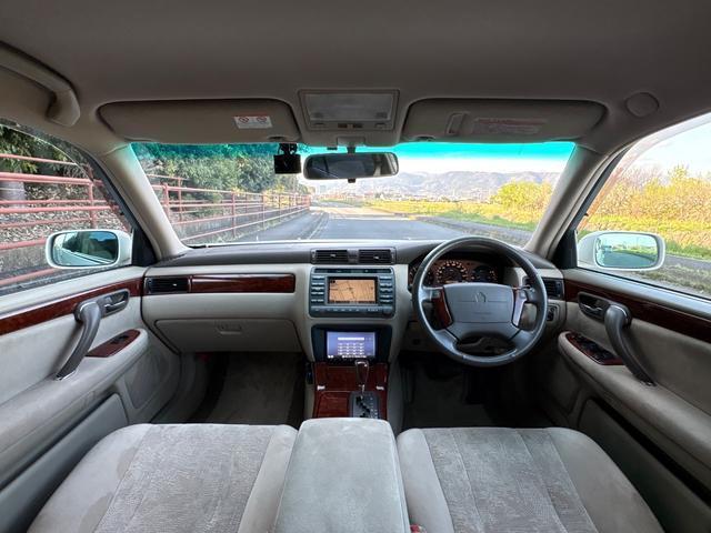1999 Toyota Crown Athlete – thumbnail 3