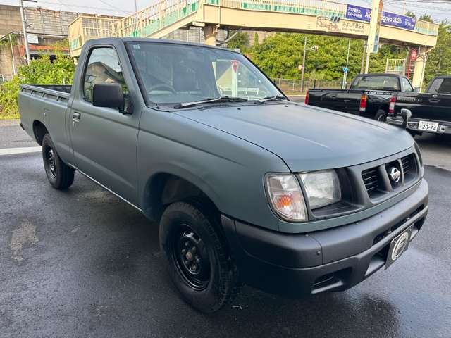 1997 Nissan Datsun – thumbnail 3