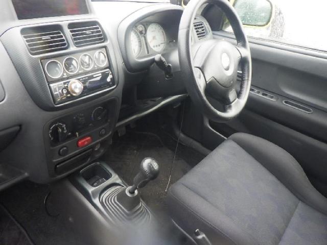 2003 Suzuki Swift – thumbnail 3