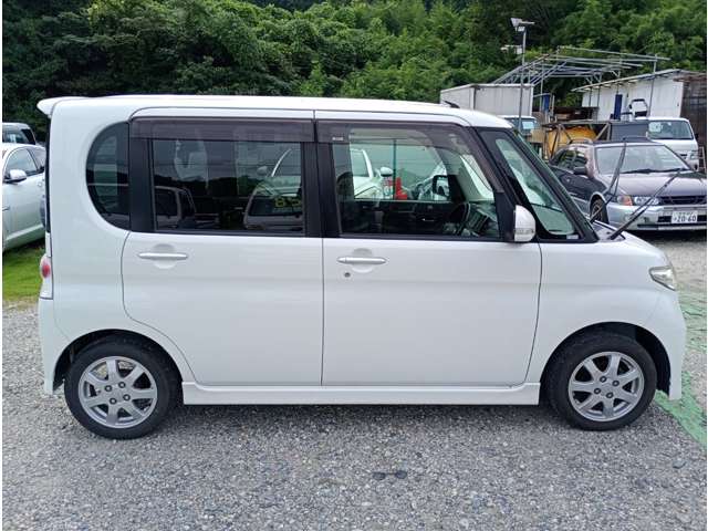 2008 Daihatsu Tanto – thumbnail 2
