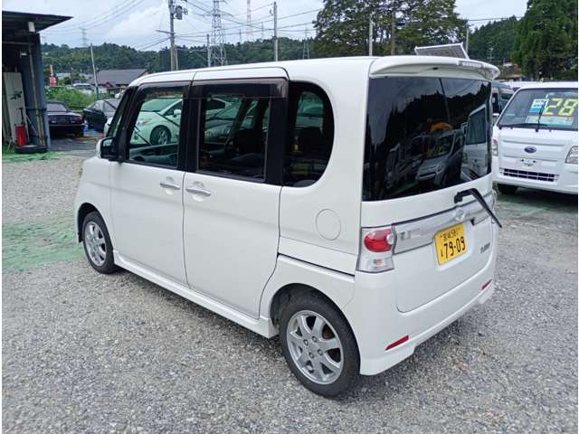 2008 Daihatsu Tanto – thumbnail 3
