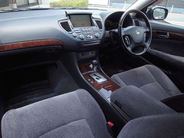 2005 Nissan President – thumbnail 3