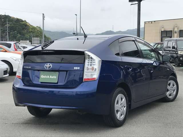 2009 Toyota Prius – thumbnail 2