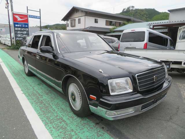 2005 Toyota Century – thumbnail 2