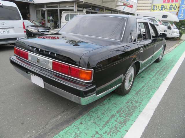 2005 Toyota Century – thumbnail 3