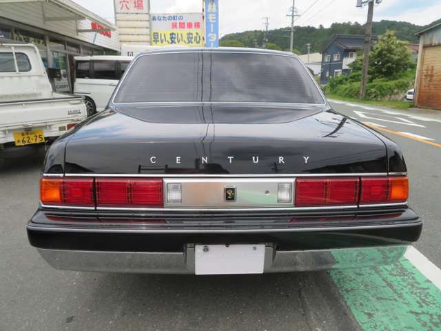 2005 Toyota Century – thumbnail 4