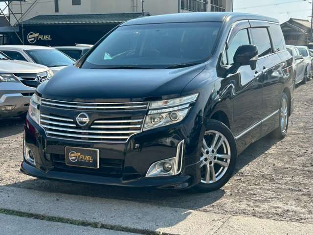 2010 Nissan Elgrand – thumbnail 3