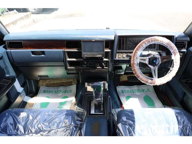 1994 Nissan Cedric Wagon – thumbnail 3