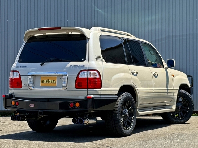 2003 Toyota Land Cruiser Cygnus – thumbnail 4