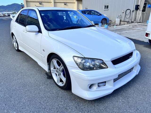 2004 Toyota Altezza – thumbnail 2