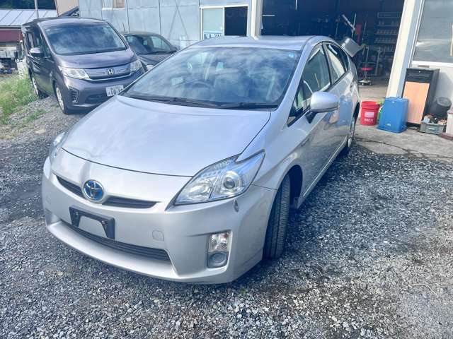 2010 Toyota Prius – thumbnail 3