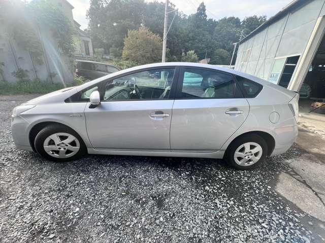 2010 Toyota Prius – thumbnail 4