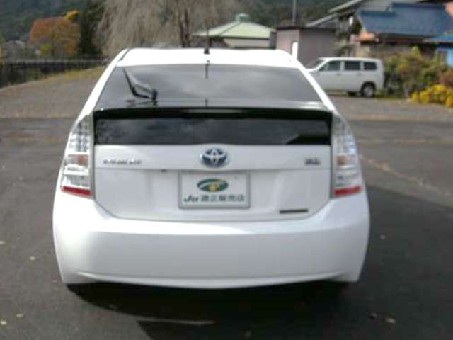 2010 Toyota Prius – thumbnail 4