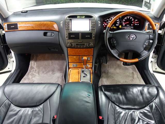 2002 Toyota Celsior – thumbnail 4