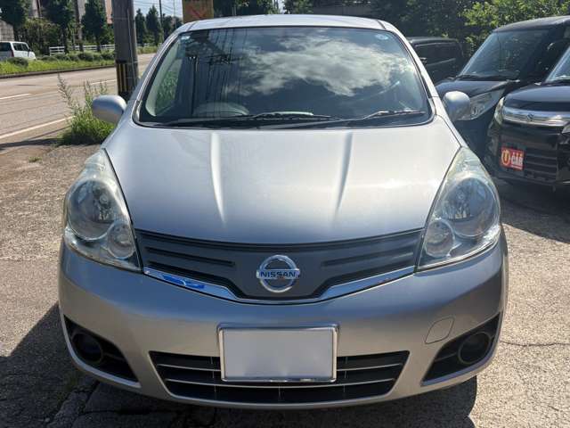2010 Nissan Note – thumbnail 2