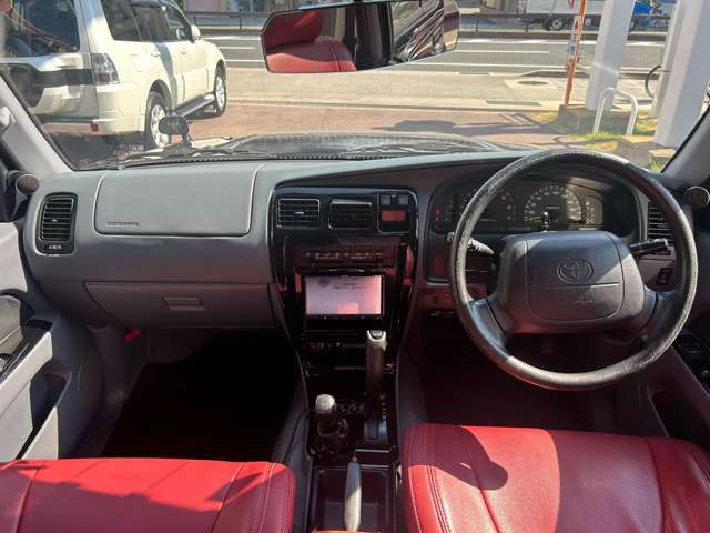 1996 Toyota Hilux Surf – thumbnail 4