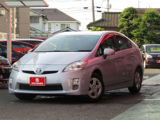 2010 Toyota Prius – thumbnail 2