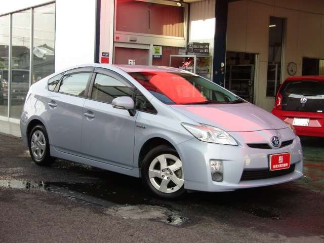 2010 Toyota Prius – thumbnail 3