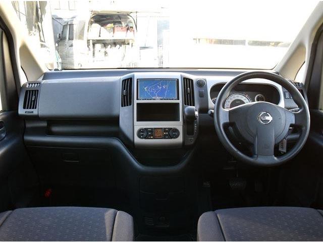 2007 Nissan Serena – thumbnail 2