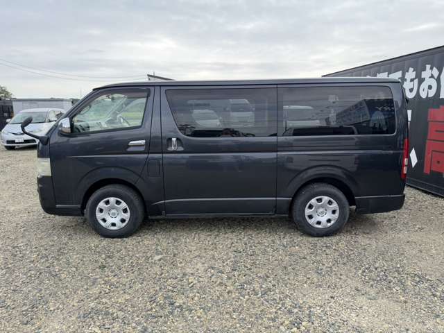 2005 Toyota Hiace – thumbnail 4