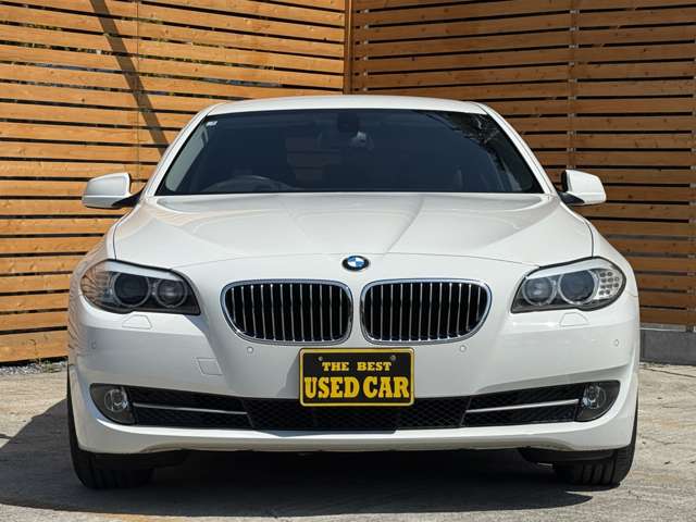 2011 BMW 5 Series – thumbnail 2