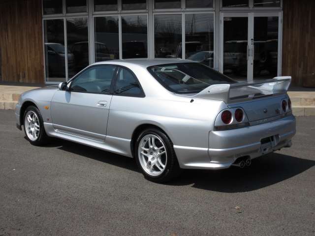 1995 Nissan Skyline GT-R – thumbnail 4