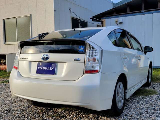 2010 Toyota Prius – thumbnail 4